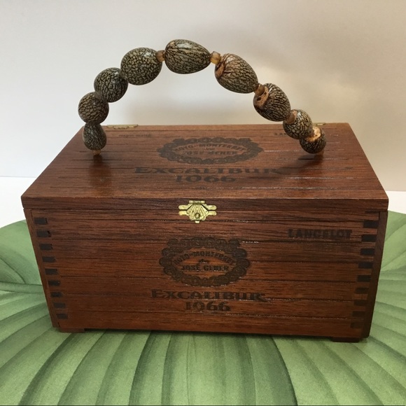 Vintage Handbags - Vintage Wooden cigar Box Tote